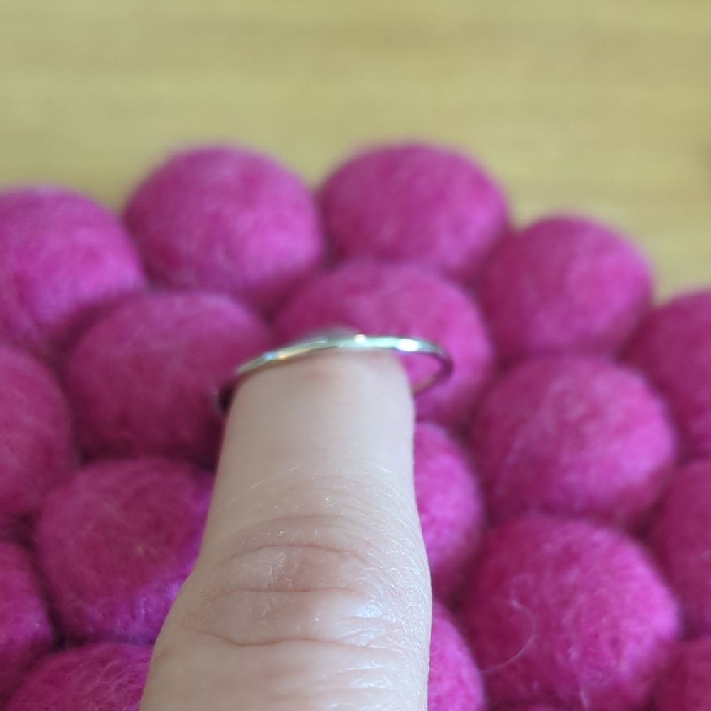 New Kendra Scott Fern 14k White Gold Band Ring in White Diamond - Picture 9 of 11